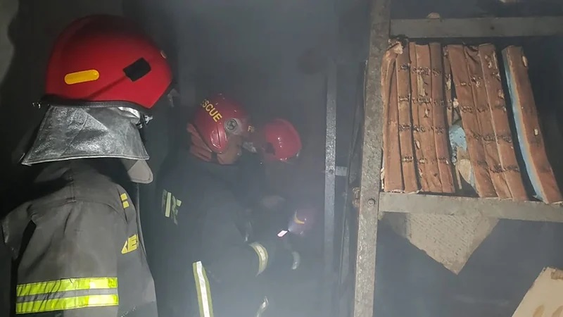 অগ্নিকাণ্ডে ৩০০ বছরের নথি পুড়ে ছাই